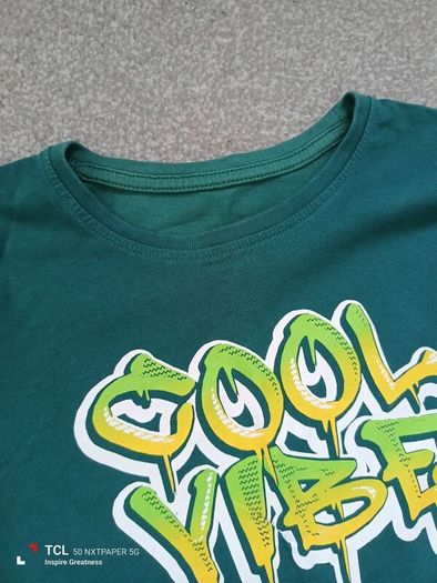boy's long sleeves top. Age6/7