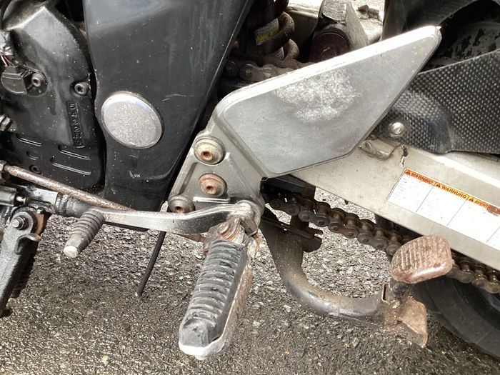 2001 suzuki bandit 1200 breaking only.