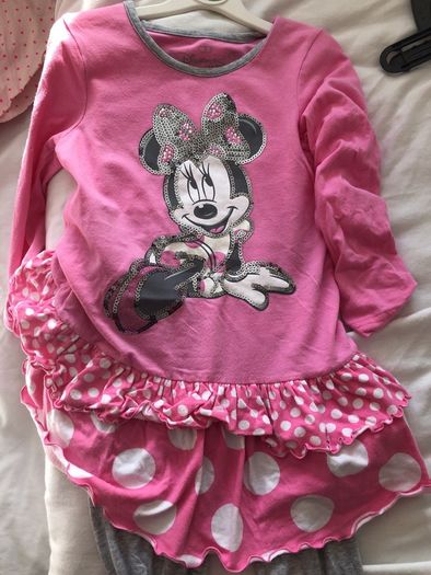 girls Minnie Mouse outfit age 4