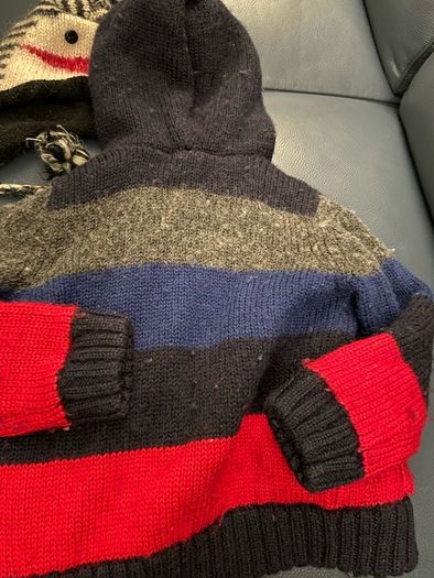 wool jumper hoodie full zip jacket and hat 4-5 y Junior J