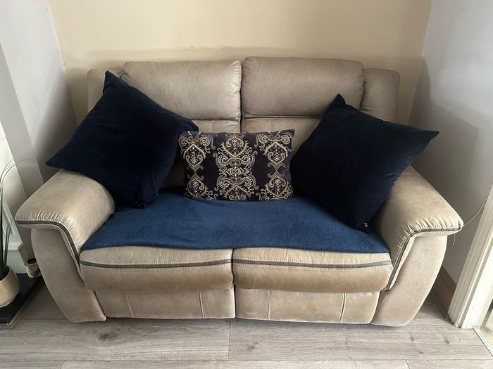 2 seater recliner