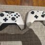 Xbox controllers for parts or repair Image 2