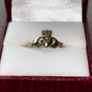 9ct gold claddagh ring Image 6
