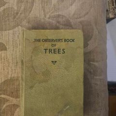 The Observer's Book Of Trees. Minature 1968 Hardback In Good Condition.  See Photos For Same.