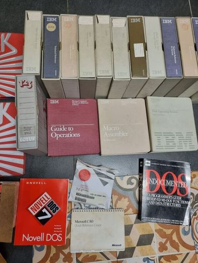 Vintage IBM Microsoft Lotus Novell Software Manuals  Binders Job Lot 1980s 90s