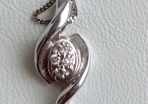 9ct white gold 18'' diamond pendant necklace boxed