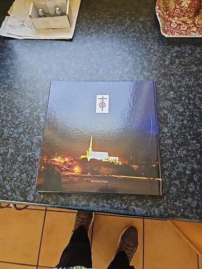 Books Archdiocese of Tuam An Illustrated History edited by Kieran Waldron