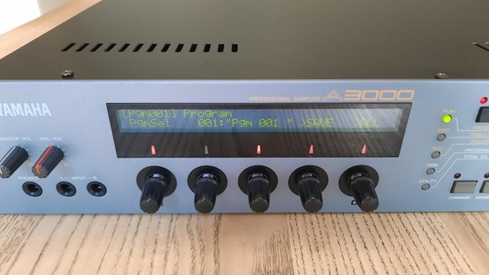 Yamaha A3000 Professional Sampler - Serviced