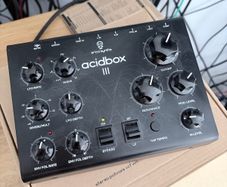 Erica Synths Acidbox III , Excellent Condition, Boxed