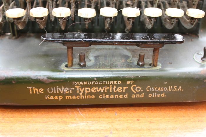 Oliver London Green Typewriter / Old and Industrial Deco / Vintage Decoration/ Teen Bedroom and Office / Museum Collection