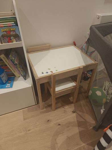 children's desk