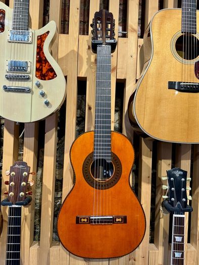 2015 Milestones of Music Guitarras Clasicas La Torres 1A  Classical Guitar