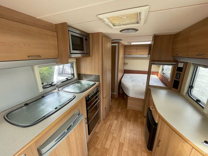Elddis Avante Club 544