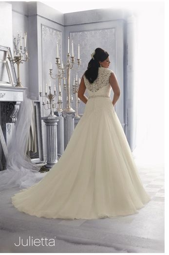New Wedding Dress UK26 plus size
