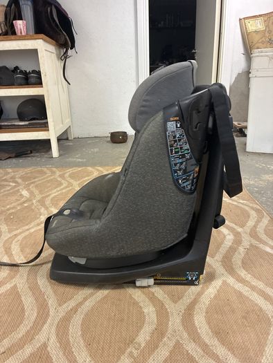 maxi-cosi car