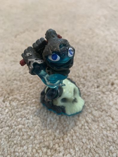 Skylanders 32 piece figures bundle