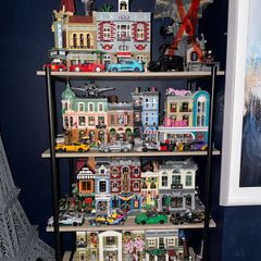 18 Lego modular building collection