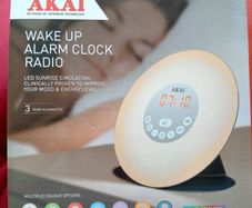AKAI wake up alarm clock radio