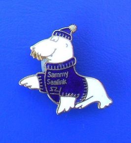 SAMMY SEALINK (Sealink British Ferries) - Commodore Club enamelled membership badge (1980s)