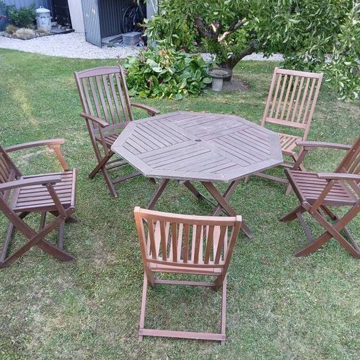 Garden table and chairs, parasol and cushions