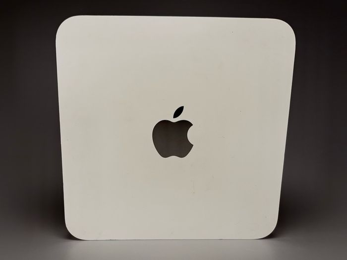 2 Mac Minis (untested)