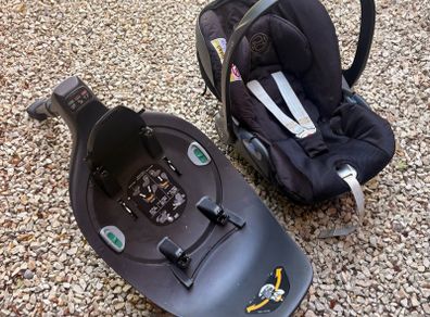 Cybex Cloud T i-Size Rotating Car Seat & Base