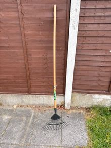 Wire Leaf Rake - Robin Wire
