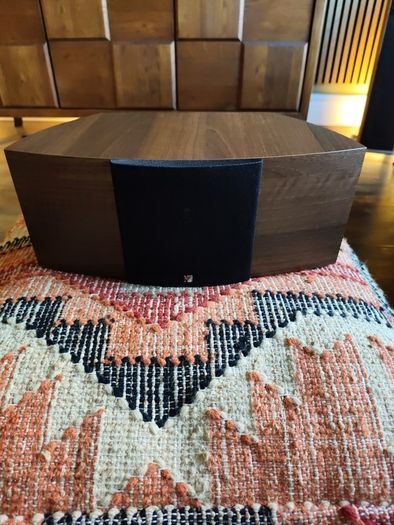 Kef Iq2c