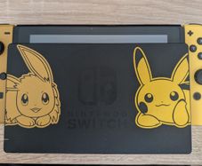 Nintendo Switch Pikachu & Eevee Edition