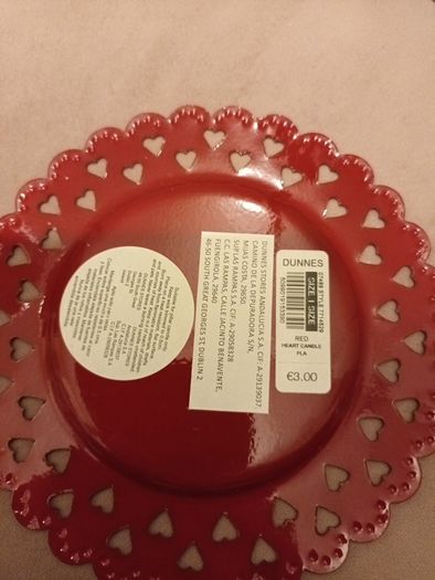 Red pillar candle & plate