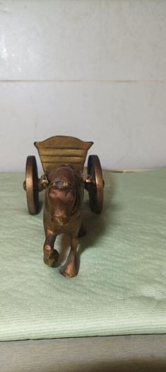 Vintage heavy brass horse and cart, weight 131.13g