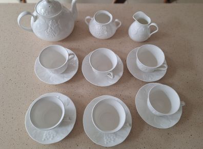 Wedgwood Strawberry & Vine Tea Set