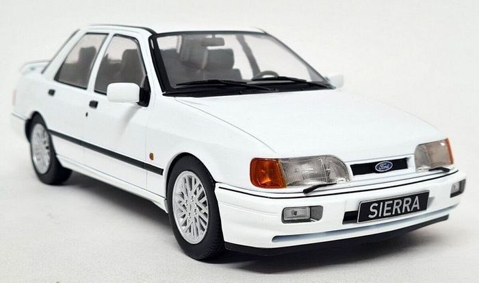 Ford Sierra Cosworth 1988 1/18 New In Box