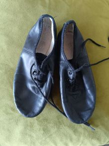 kids dance shoes Bloch size 10 1/2