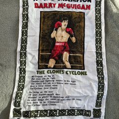 Vintage Irish boxer Barry McGuigan tea towel