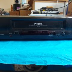 Philips VHS Player, Model No VR285, Studio Picture control, Auto Tape Recognition, working perfect and in Like new condition