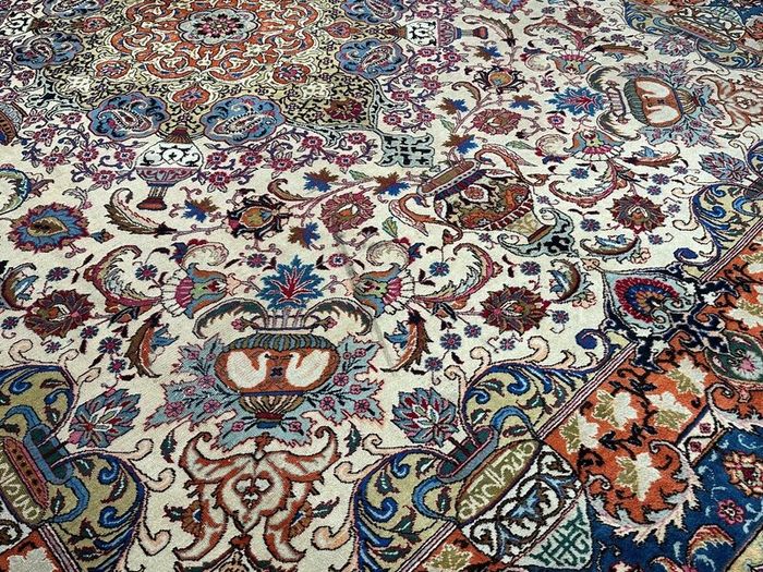 P.ersian Kasmir Rug (KaSig) ( 3.90 x 3.05cm)