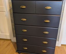 chest of drawers