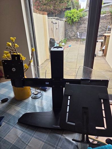 Ergotron Monitor & Laptop Lift Stand