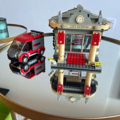 Retired LEGO City 60008 Museum