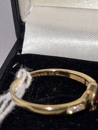 9ct claddagh ring