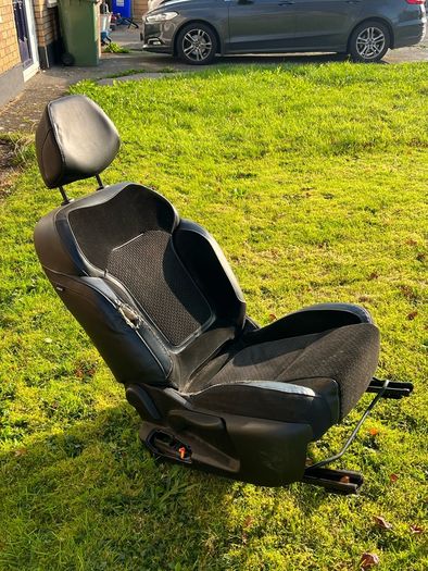 renault megan drivers seat