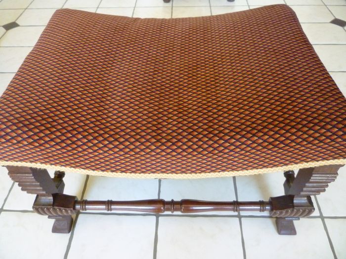 Edwardian William And Mary mahogany Stool. Genuine Antique Edwardian. Excellent condition. Solid & weighty.