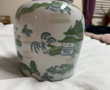 Chinese Style Jar with Lid
