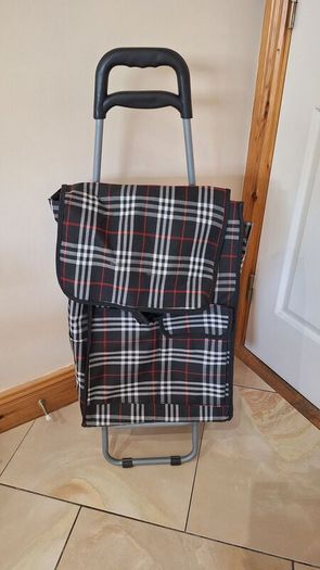 Wheel shopping trolley