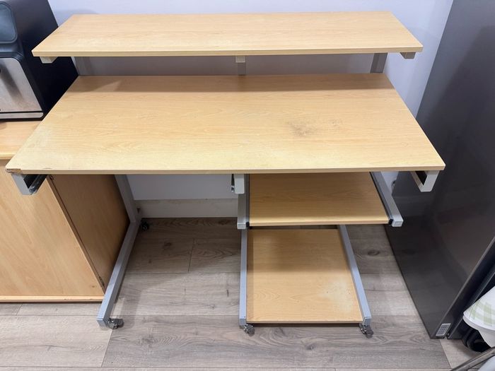 Computer/office desk