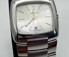 Gucci 8500m watch