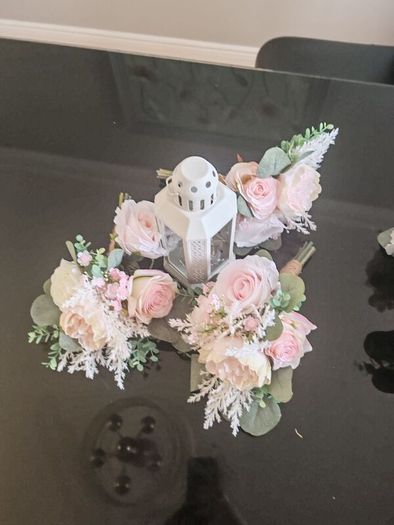 wedding pew ends decor
