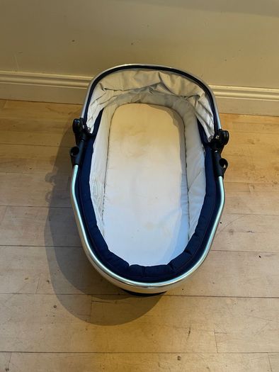 iCandy Peach newborn bassinet & toddler seat