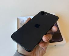 iPhone 17e ( 2 weeks old )